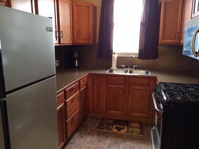 925 kitchen 2