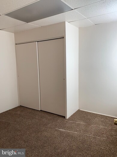 1122 Locust St, Reading, PA 19604 - photo 5