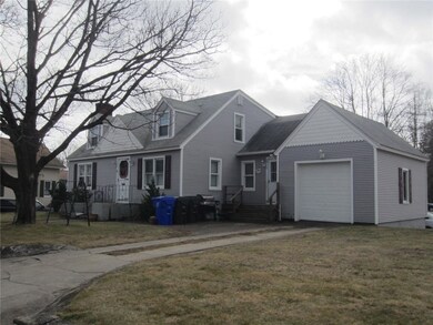 70 Shippee Ave, West Warwick, RI 02893 - photo 2