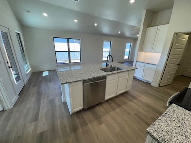 240 Trailblazer Ln, Odessa, TX 79765 - photo 5