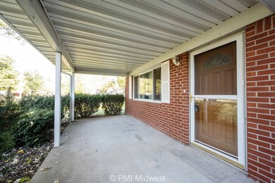 11638 N Division Rd, Fountaintown, IN 46130 - photo 4