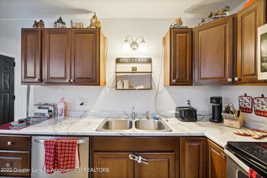 09-3524-W-Saginaw-St-Lansing-MI-48917-Wi