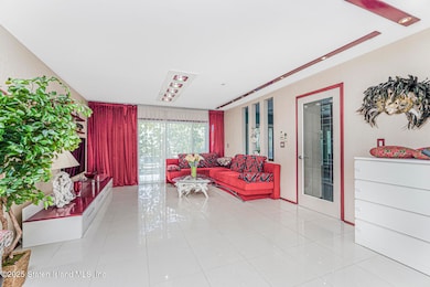 75 Longview Rd, Staten Island, NY 10304 - photo 6