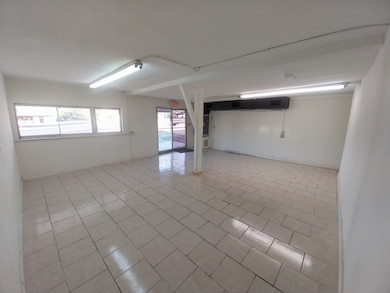 1308 Main St, Eagle Pass, TX 78852 - photo 4