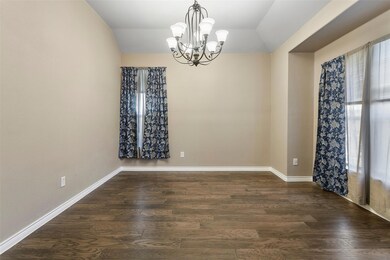 109 Colonial Dr, Joshua, TX 76058 - photo 4