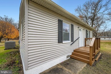 2542 Sycamore Ave, Sparrows Point, MD 21219 - photo 4