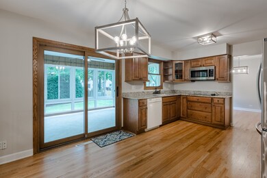 1565 Swallow St, Naperville, IL 60565 - photo 6