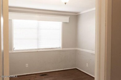 393 Maple St, Jacksonville, NC 28540 - photo 6