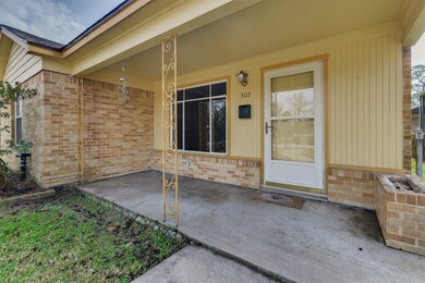 302 Graceland St, Houston, TX 77009 - photo 5