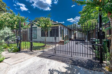 1814 Angeline St, Houston, TX 77009 - photo 4