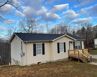 143 Pole Ridge Rd, Somerset, KY 42501 - photo 2