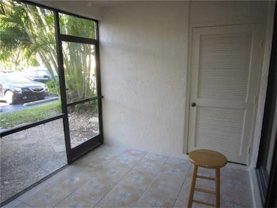 3570 Magellan Cir unit 225, Miami, FL 33180 - photo 3