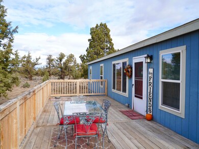 Large Deck / Covered Porch