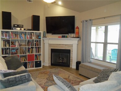 511 Captain Hopkins St, Prairie Grove, AR 72753 - photo 3