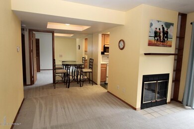3-Living to dining