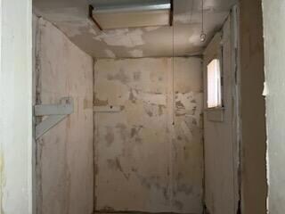 1706 Murphy closet