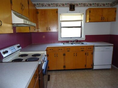 1505 Kefauver St, Manchester, TN 37355 - photo 4