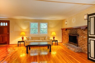 79 Hall St, Dunstable, MA 01827 - photo 2