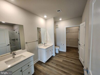 12880 Mosaic Park Way unit 4-N, Herndon, VA 20171 - photo 5