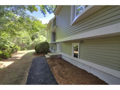 15 Woodside Dr, Londonderry, NH 03053 - photo 3