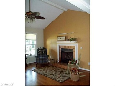 804 Carowood Dr, Asheboro, NC 27205 - photo 3