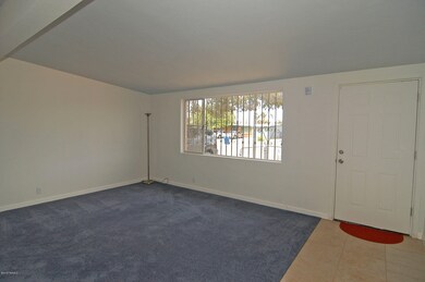 Entry/Living Room