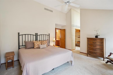 8112 Cobblestone Rd, Urbandale, IA 50322 - photo 7