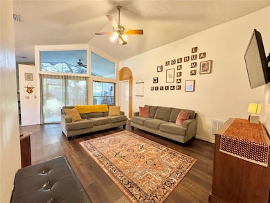 112 Saint Kitts Cir, Winter Haven, FL 33884 - photo 2