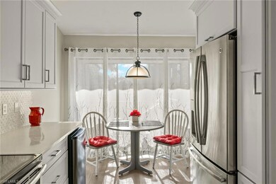 Breakfast nook overlooking front patio
