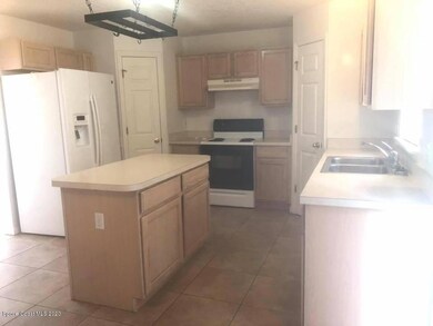 Kitchen with Island