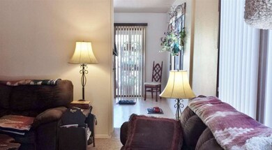 entry-into-kitchen-eating-area