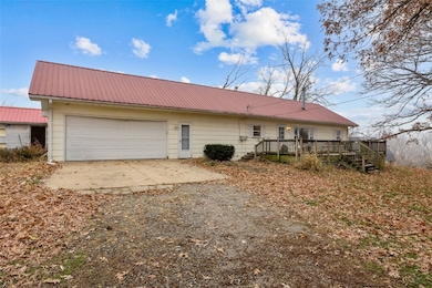 1724 O Ave NW, Cedar Rapids, IA 52405 - photo 2