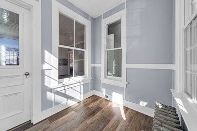 29 Temple St, Holyoke, MA 01040 - photo 4