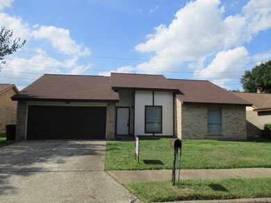 8138 Split Pine Dr, Houston, TX 77040 - photo 2