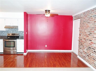 940 Adam Dr unit E, Pittsburgh, PA 15216 - photo 4