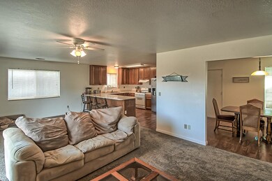 1052 Camelot Ct, Redding, CA 96003 - photo 6