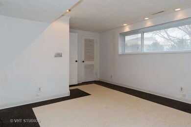 109 Sycamore Dr, Naperville, IL 60540 - photo 7