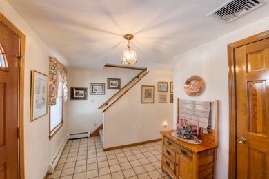 8 Cricket Ln, Worcester, MA 01602 - photo 6