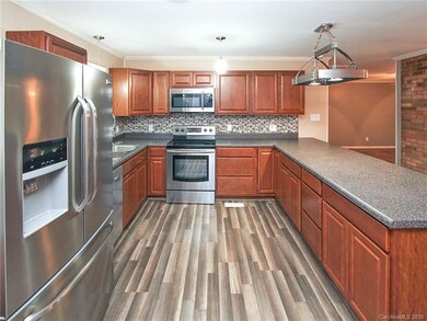 143 River Hill Rd, Statesville, NC 28625 - photo 4