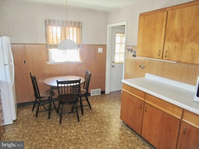 118 Bestfield Rd, Wilmington, DE 19804 - photo 2