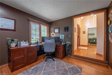 8291 Old Post Rd, Olmsted Falls, OH 44138 - photo 4