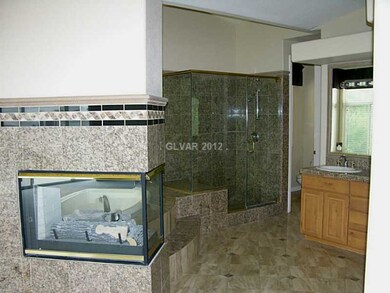 Master Bath/Spa.