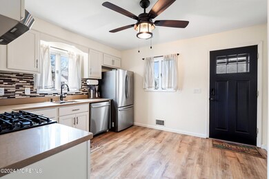10-Int2 Kitchen