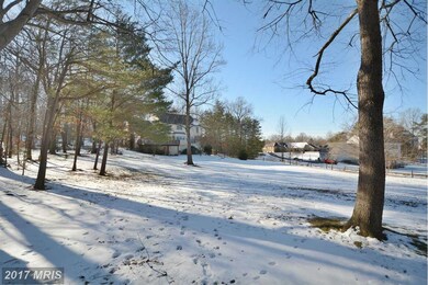 924 Malvern Hill Dr, Davidsonville, MD 21035 - photo 2