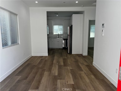 5952 1/2 Balcom Ave, Los Angeles, CA 91316 - photo 3