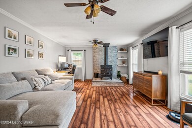 4-web-or-mls-7507-hallmark-dr