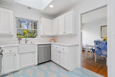 8 Somerset Ln, Riverside, CT 06878 - photo 5