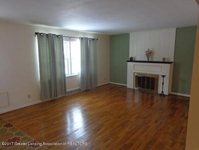 1002 N Waverly Rd, Lansing, MI 48917 - photo 3