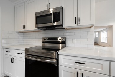 302 Moody St, Houston, TX 77009 - photo 6