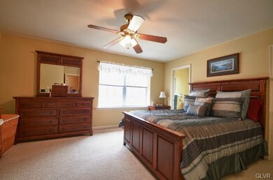 18 Jazz Cir, Whitehall, PA 18052 - photo 5